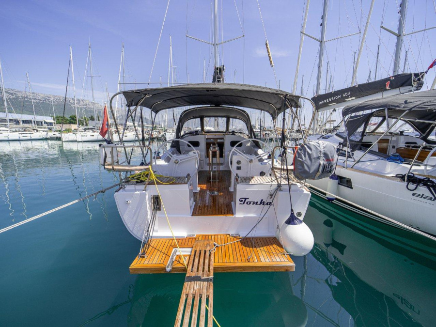 Photo #1 - Elan Impression 40.1 (Tonka) en Marina - 34168
