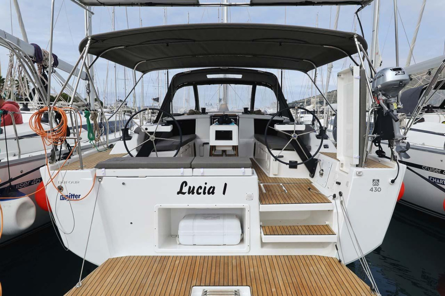Photo #1 - Dufour 430 (Lucia 1) en Marina (ex.SCT) - 34173
