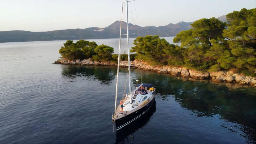 Photo #1 - Sun Odyssey 54 DS - 3 + 1 cab. (Olivia Adriatica) en Marina Mandalina - 34208