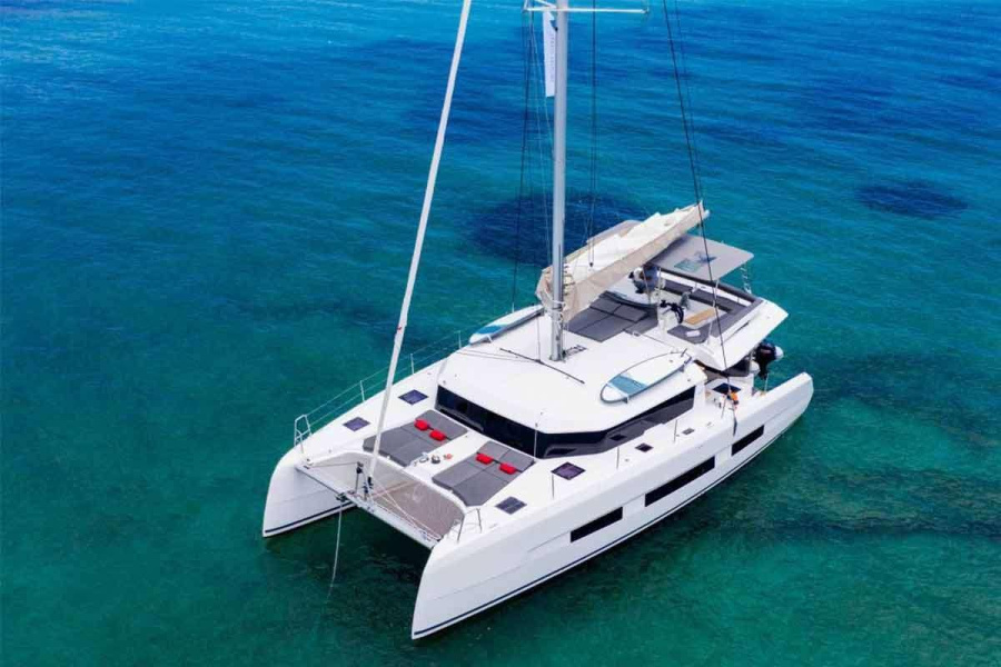 Photo #1 - Dufour 48 Catamaran - 5 + 1 cab. (Jovy) en Capo D'orlando Marina - 34213