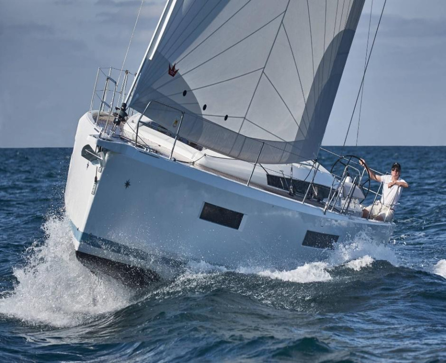 Photo #1 - Sun Odyssey 440 - 4 cab. (Uri) en Marina - 34235