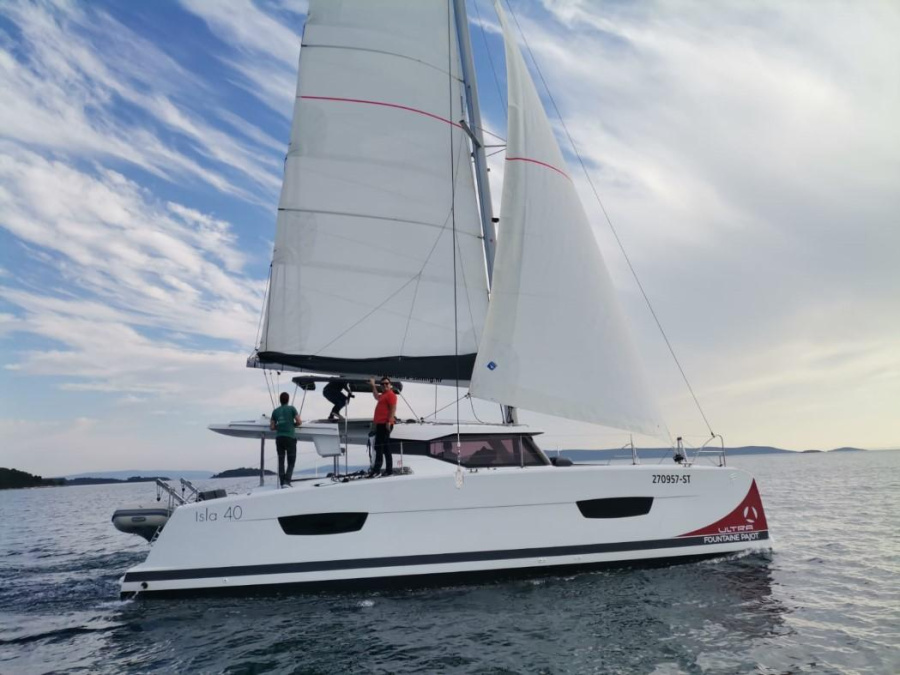 Photo #1 - Fountaine Pajot Isla 40 - 4 + 1 cab. (Sailor Venus) en Komolac, ACI Marina - 34352