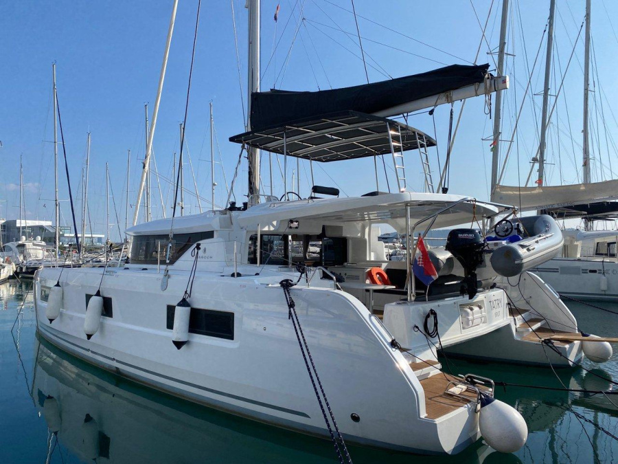 Photo #1 - Lagoon 46 OW - 3 + 2 cab. (Tatry) en Komolac, ACI Marina - 34384