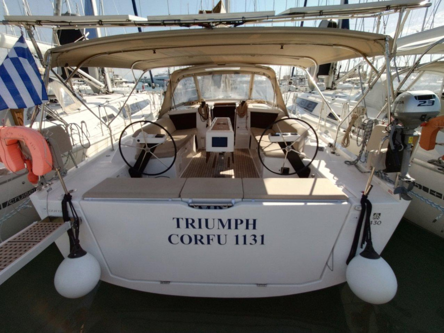 Photo #1 - Dufour 430 (Triumph) en Corfu, Gouvia Marina - 34434