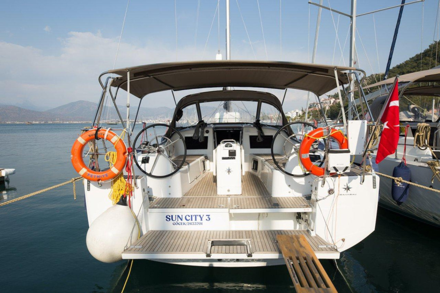 Photo #1 - Sun Odyssey 410 - 3 cab. (Suncity 3) en Yacht Club Mai - 34521