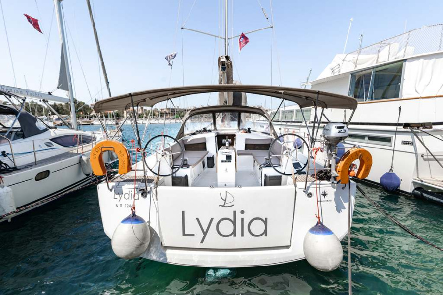 Photo #1 - Sun Odyssey 490 - 4 cab. (Lydia) en main port - 34874