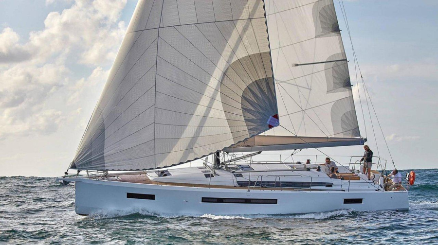 Photo #1 - Sun Odyssey 490 - 4 cab. (Mad Kiss) en main port - 34875