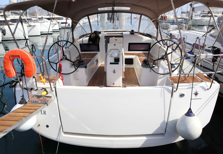 Photo #1 - Sun Odyssey 440 - 4 cab. (Diamond) en Lefkas, D-Marin - 35037