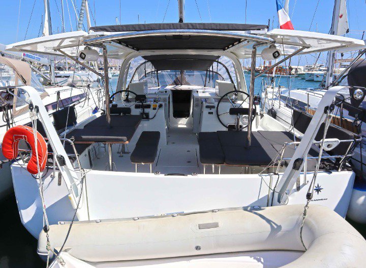 Photo #1 - Sun Loft 47 - 6 + 1 cab. (Sun Rise II) en Athens, Attica, Marina - 35076