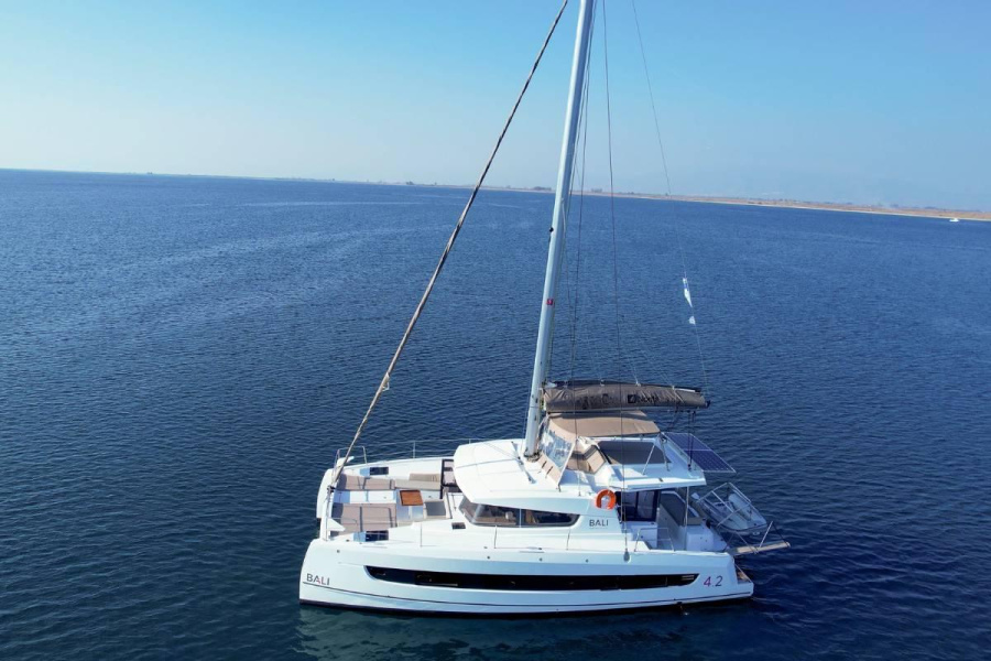 Photo #1 - Bali 4.2 (Kos 42.6) en Main Port - 35379