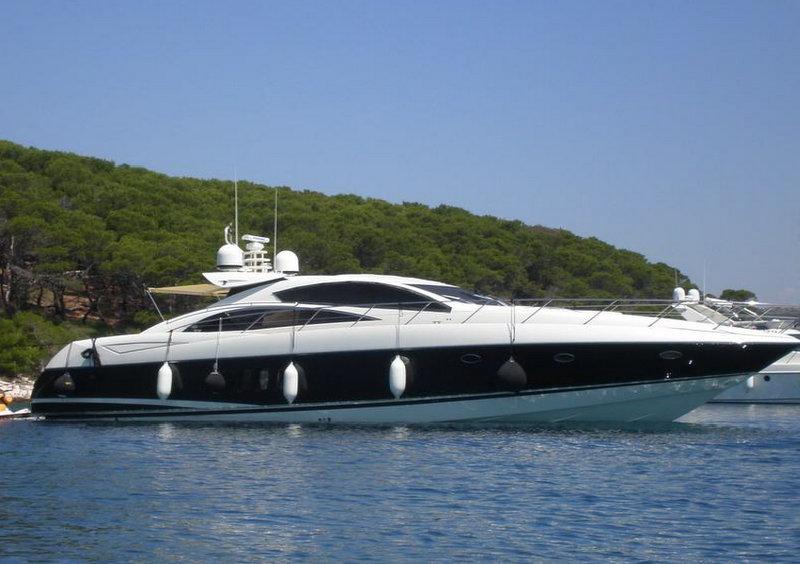 Photo #1 - Sunseeker Predator 72 (Ghost) en Marina - 35522