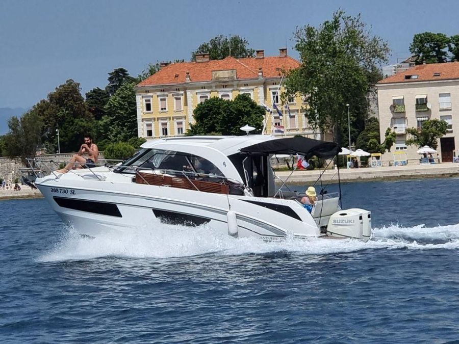 Photo #1 - Antares 9 OB (Queen Korina) en Marina (ex. Tankerkomerc) - 35657