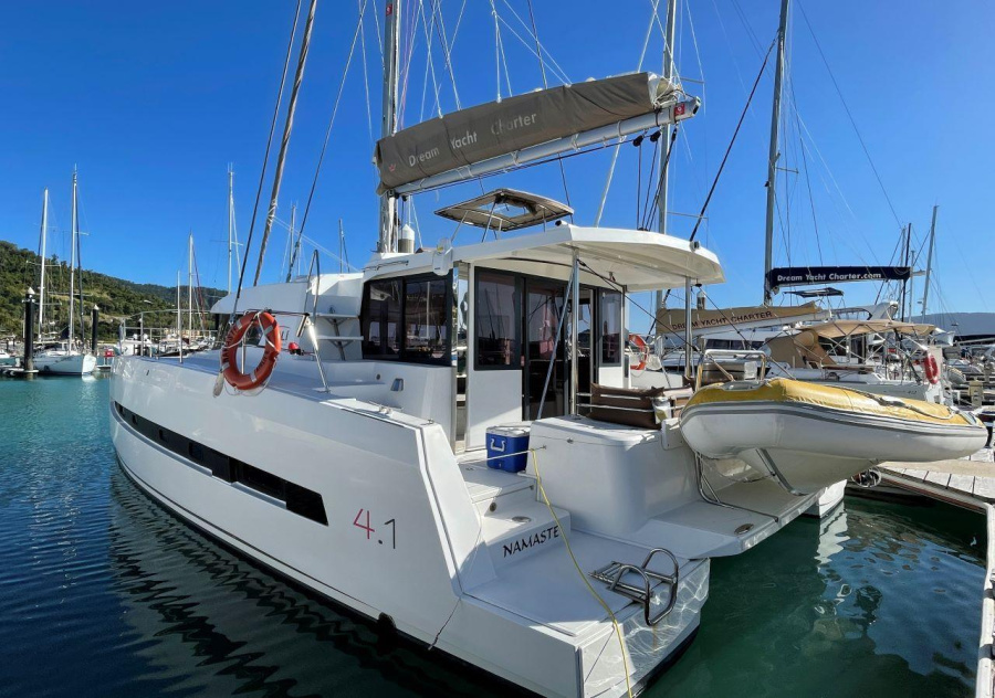 Photo #1 - Bali 4.1 - 4 cab. (NAMASTE_DB) en Whitsundays, Airlie Beach, Coral Sea Marina - 35788