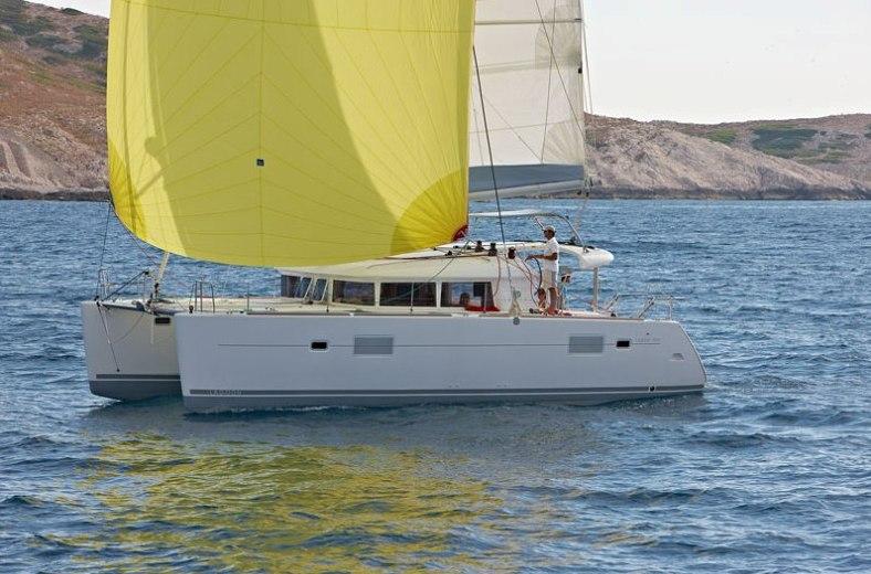 Photo #1 - Lagoon 400 - 4 cab. (Christina) en Athens, Alimos marina - 36122