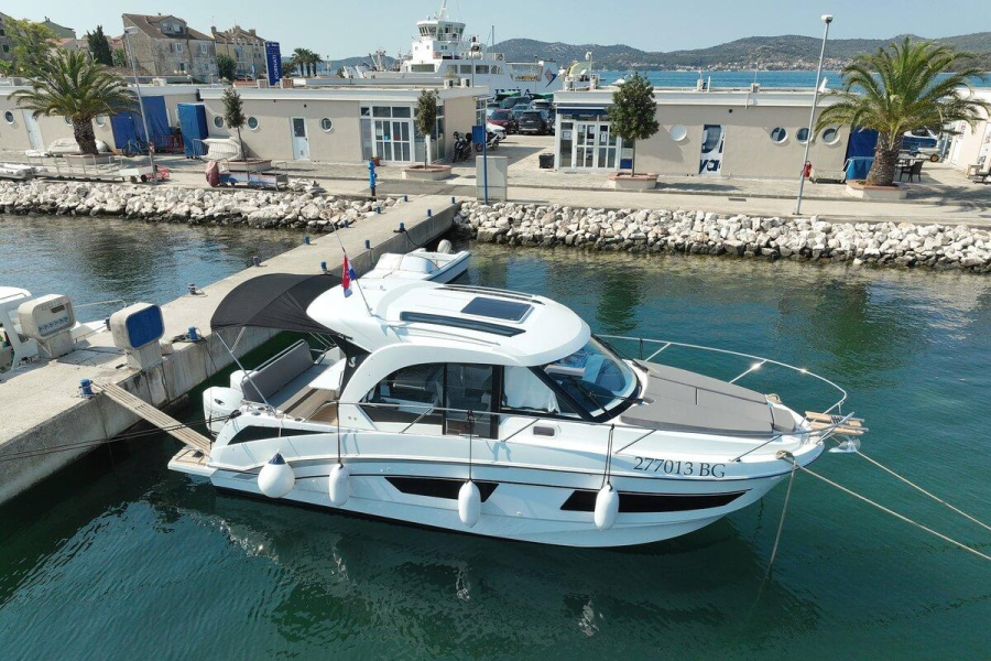 Photo #1 - Antares 9 OB (Freeya) en Marina Kornati - 36223