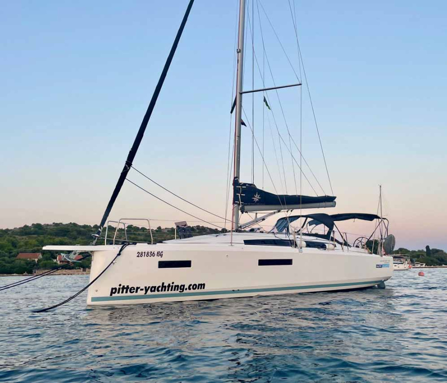 Photo #1 - Sun Odyssey 380 Performance - 3 cab. (Mymia) en Marina Kornati - 36366
