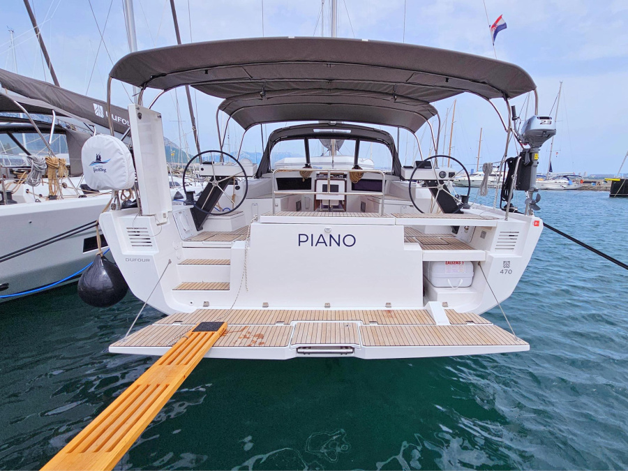 Photo #1 - Dufour 470 - 4 cab. (Piano) en Marina Frapa - 36453