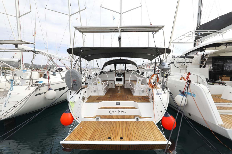 Photo #1 - Bavaria Cruiser 46 Style - 4 cab. (Cala Mawa) en Marina (ex.SCT) - 36466