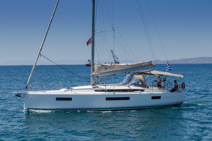 Photo #1 - Sun Odyssey 440 - 4 cab. (Ocean Song) en Athens, Alimos marina - 36507