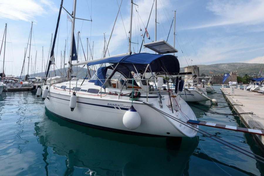 Photo #1 - Bavaria 33 Cruiser (Dišpet) en ACI Marina - 36484