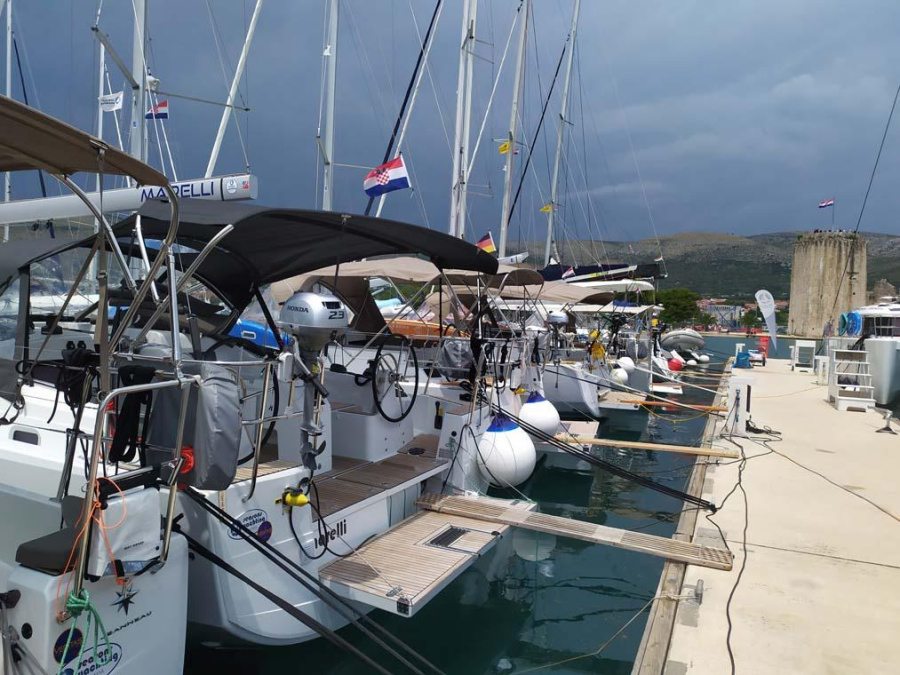Photo #1 - Sun Odyssey 410 - 3 cab. (Marelli) en ACI Marina - 36555