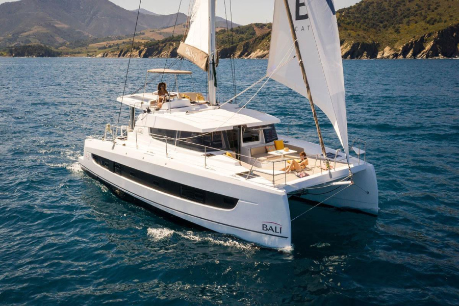 Photo #1 - Bali 4.2 - 4 + 1 cab. (Lizzy) en Yachtclub Seget (Marina Baotić) - 36582
