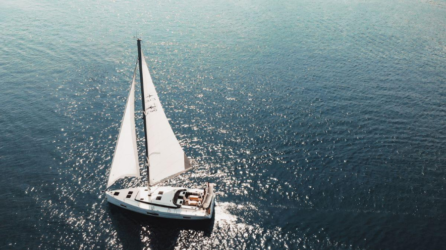 Photo #1 - Bavaria C45 Style - 3 cab. (Santa Cruz) en Yacht Classic Hotel Marina - 36631