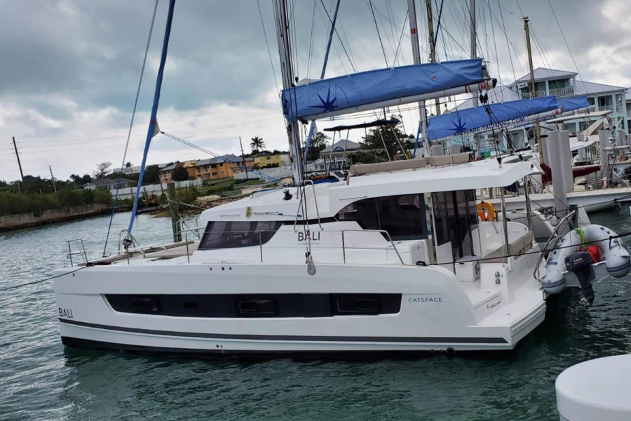 Photo #1 - Bali Catspace OW (Gabrielle Marie) en Conch Inn Marina - 36949