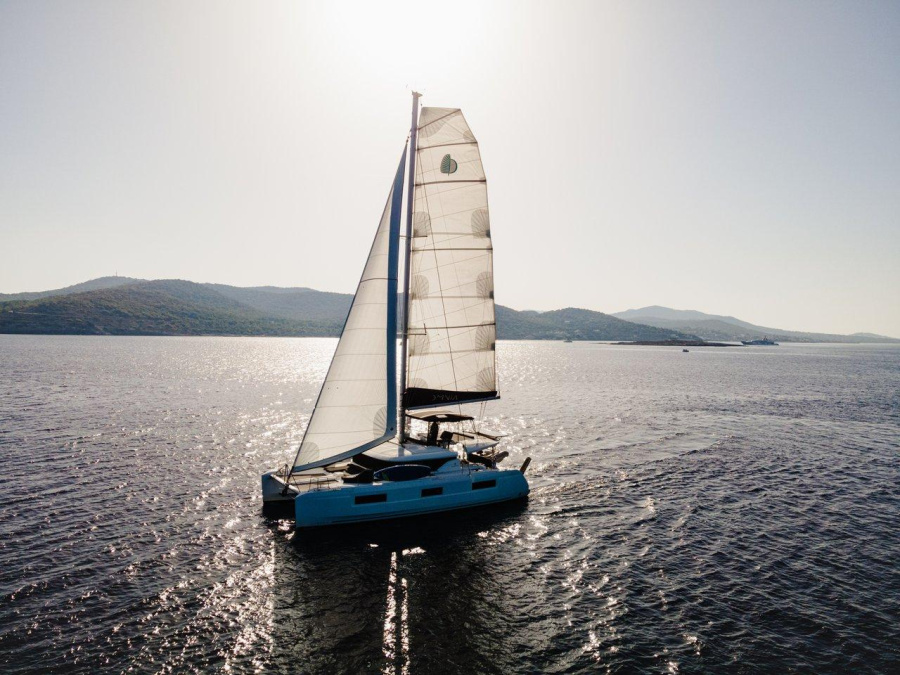 Photo #1 - Lagoon 46 - 4 cab. (Omnia) en Athens, Zea Marina - 37117