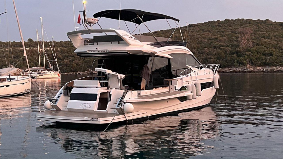Photo #1 - Galeon 500 Fly - 3 cab. (Champ Atlantis) en Marina - 37174