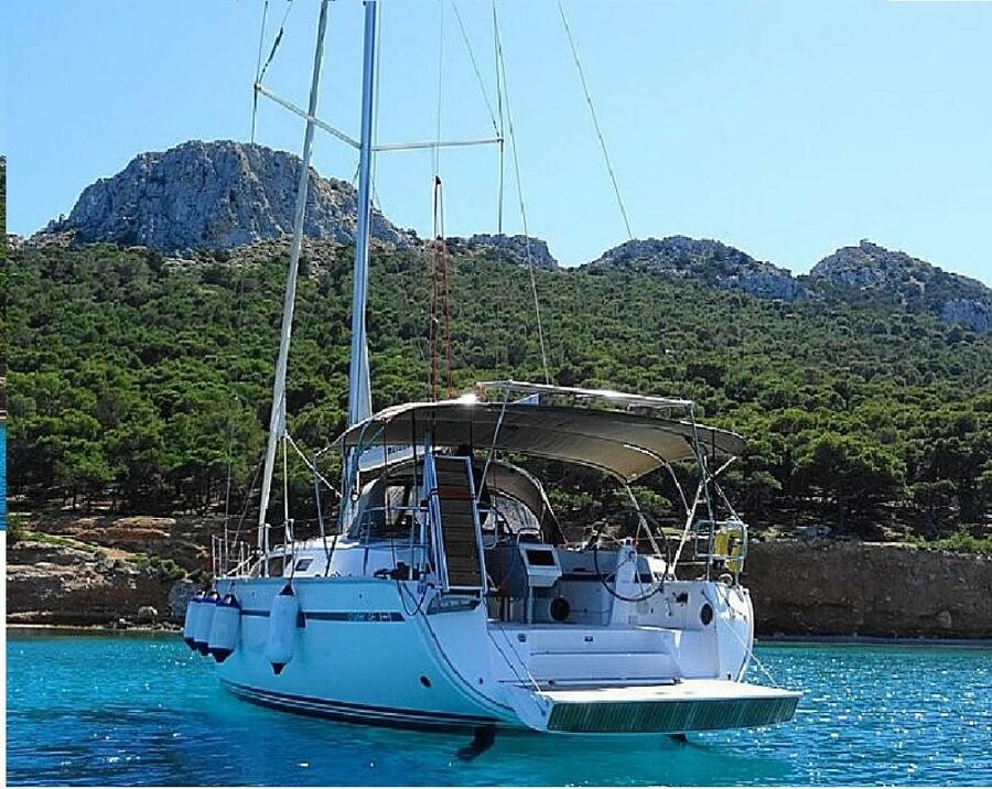 Photo #1 - Bavaria Cruiser 46 - 4 cab. (Rea) en Athens, Alimos marina - 37212