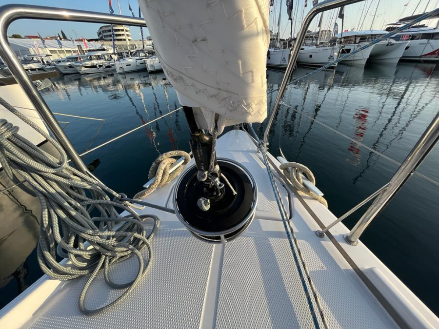 Ultra First - 2