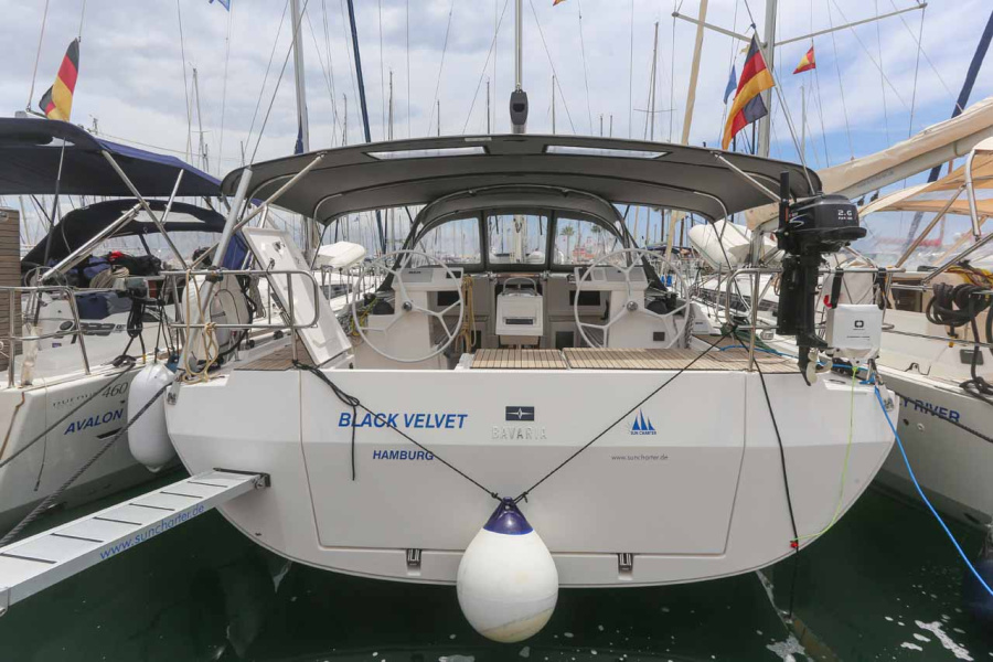 Photo #1 - Bavaria C45 - 4 cab. (Black Velvet) en Corfu, Gouvia Marina - 37485