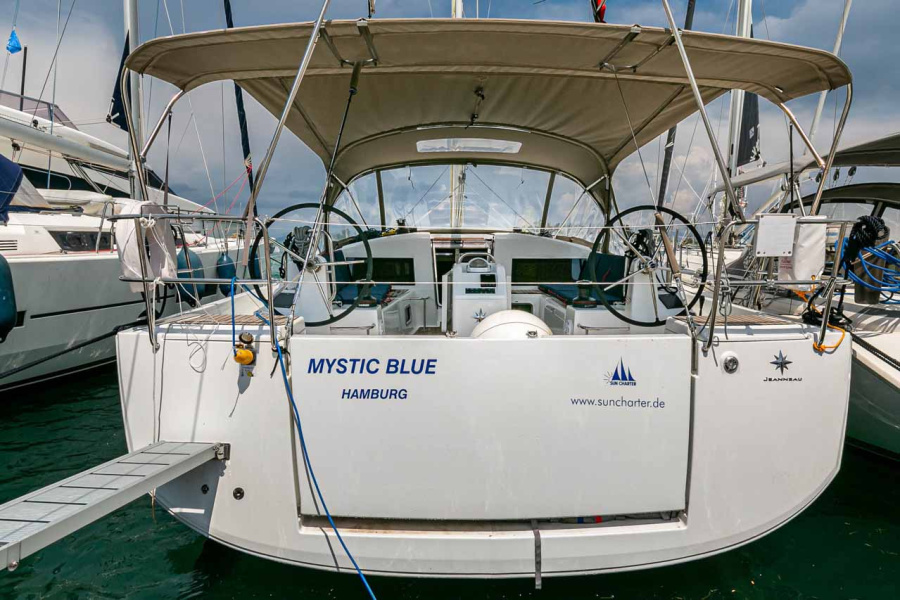 Photo #1 - Sun Odyssey 440 - 4 cab. (Mystic Blue) en Corfu, Gouvia Marina - 37507
