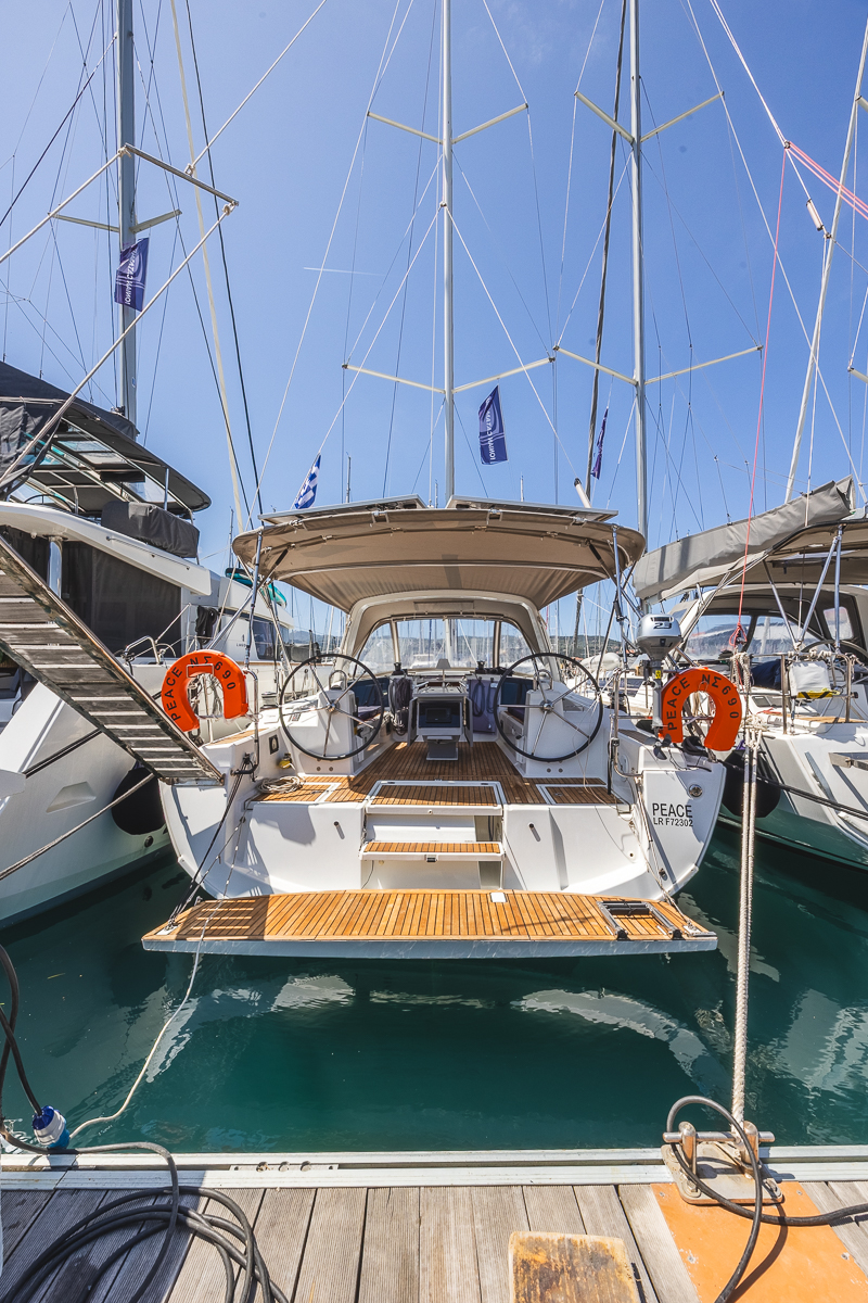 Photo #1 - Oceanis 41.1 (Peace) en Lefkas main port - 37614