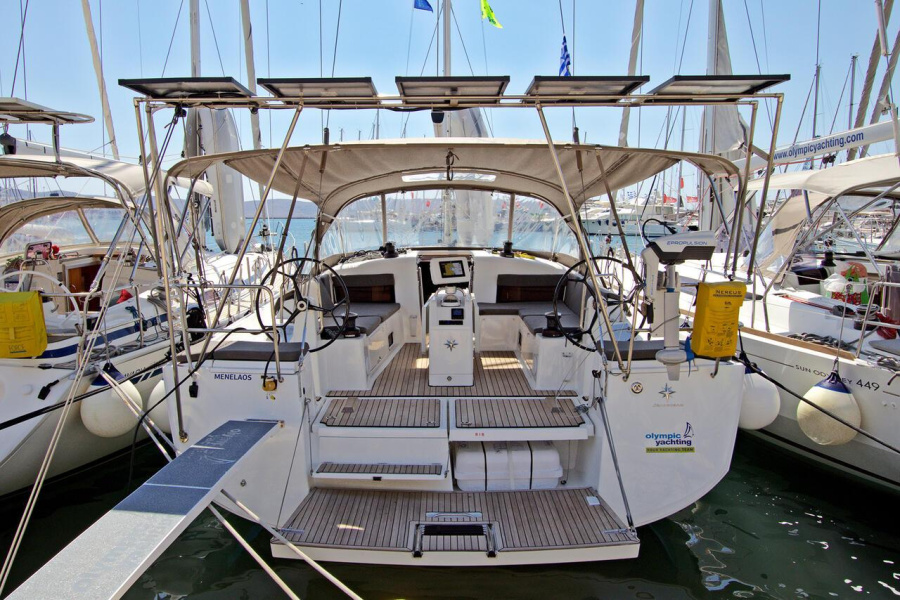 Photo #1 - Sun Odyssey 490 - 5 cab. (Menelaos) en main port - 37726