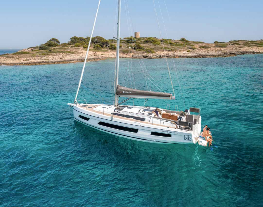 Photo #1 - Dufour 41 - 3 cab. (Jagoda) en ACI Marina Jezera - 38112