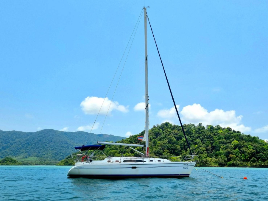 Photo #1 - Catalina 375 (Vag Alame) en Yacht Haven Marina - 38205