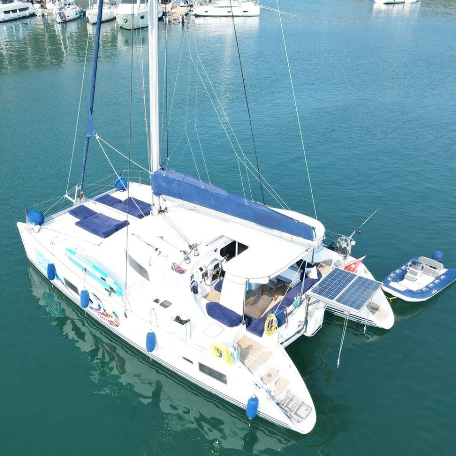 Photo #1 - Lagoon 410 S2 - 4 + 1 cab. (Aloha) en Yacht Club Mai - 38247