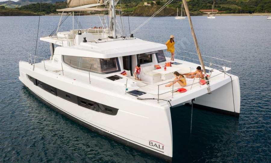 Photo #1 - Bali 4.8 OW - 3 + 1 cab. (Honour) en Yacht Club Mai - 38253
