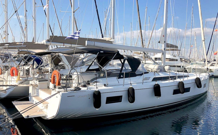 Photo #1 - Oceanis 51.1 - 5 + 1 cab. (Olga) en Athens, Alimos marina - 38605