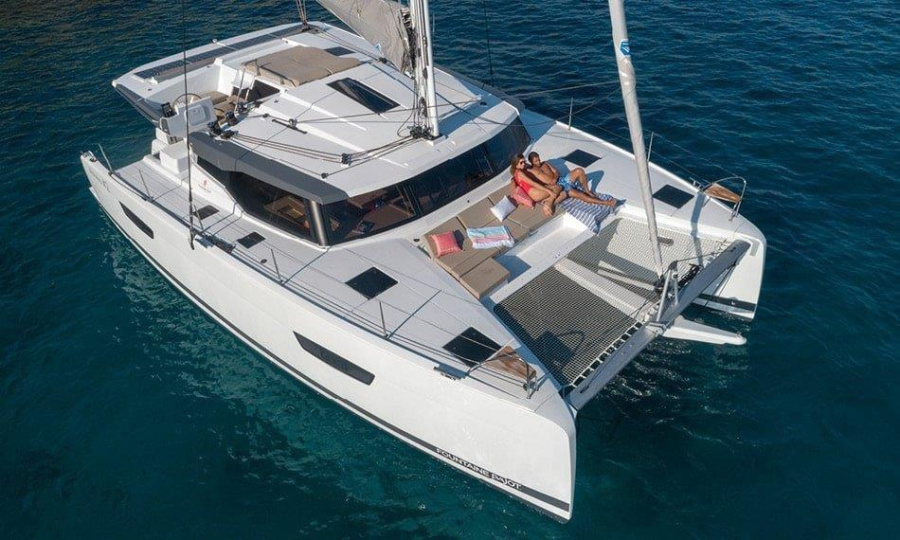 Photo #1 - Fountaine Pajot Astrea 42 - 4 + 1 cab. (Fortunata) en BVI, Tortola, Ritter House Marina - 38737