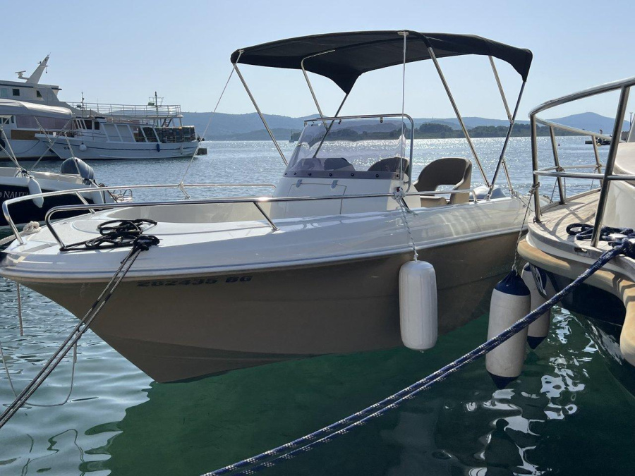 Photo #1 - Atlantic Marine 530 (Atlantic Marine 530 - white) en Marina Kornati - 38845