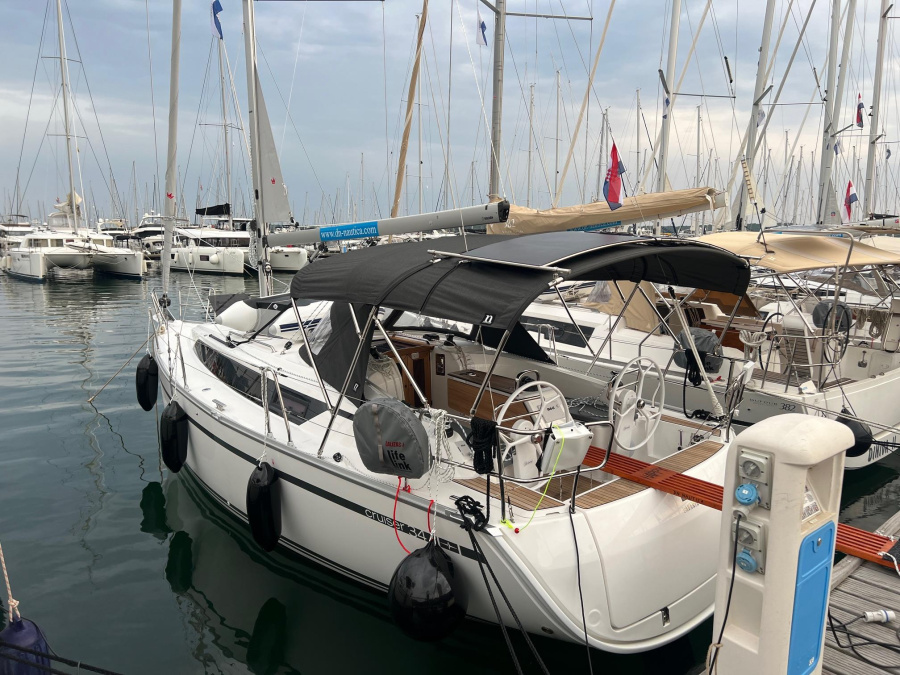 Photo #1 - Bavaria Cruiser 34 (Happy) en Marina Punat - 38977