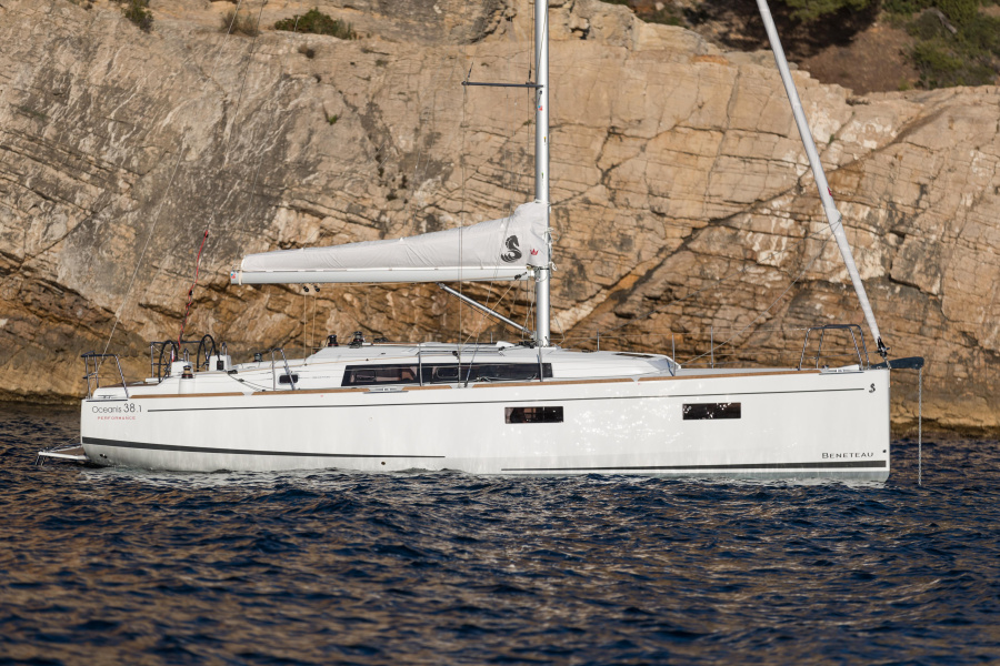 Photo #1 - Oceanis 38.1 (Sail Pride) en  - 39017