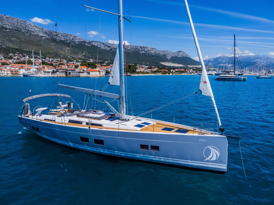 Photo #1 - Hanse 588 - 5 + 1 cab. (Eywa) en Marina - 39174