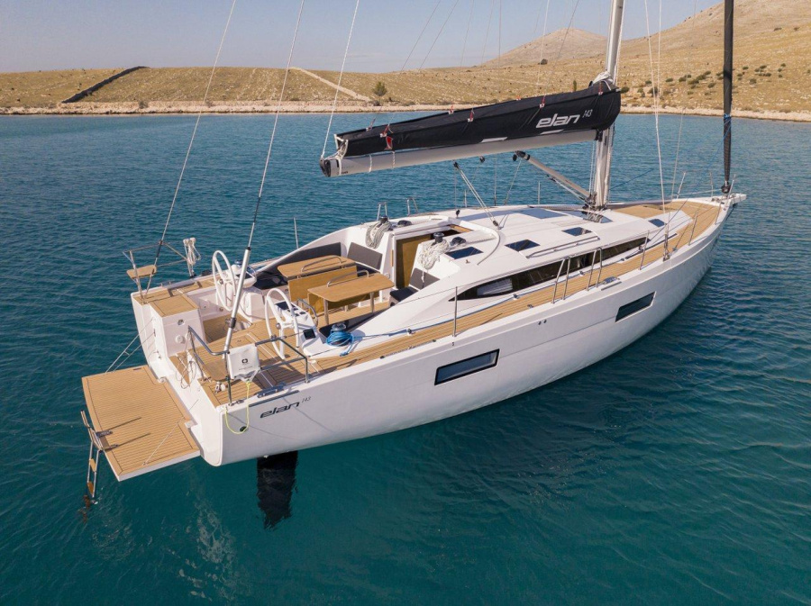 Photo #1 - Elan Impression 45 - 4 cab. (Elana) en ACI Marina - 39341