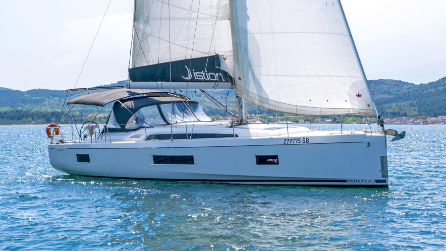 Photo #1 - Oceanis 51.1 - 5 + 1 cab. (First Heartbeat) en ACI Marina - 39872