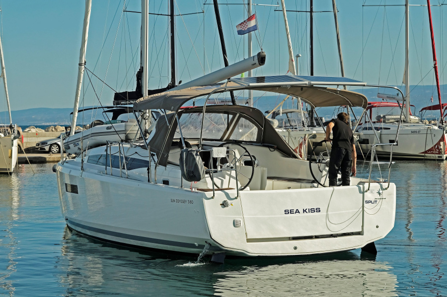 Photo #1 - Sun Odyssey 380 - 3 cab. (Sea Kiss) en ACI Marina - 40182
