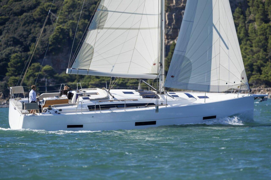 Photo #1 - Dufour 430 (Alma Libre X) en Lefkas, D-Marin - 40247